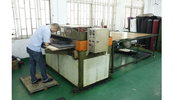 平湖市南桥箱包有限公司